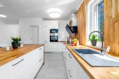 Poreč, okolica – atraktivan kompleks vile i apartmana s bazenom - 8