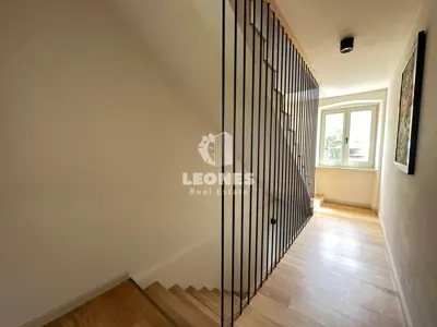 Kuća u Bujama, 3 spavaće sobe, strogi centar i pogled na more - 19