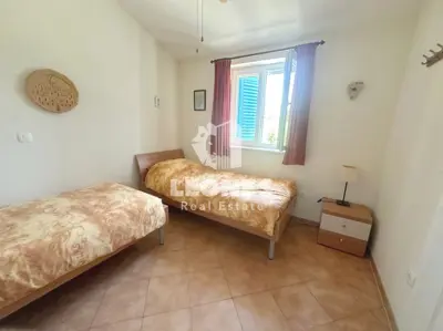 Dvojna kuća, Kaštelir, bazen i priroda u okolici Poreča - 19