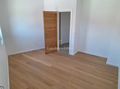 Stan 96 m², Mandre - 2 spavaće sobe i 2 kupaonice - 13