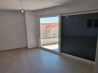 Stan 96 m², Mandre - 2 spavaće sobe i 2 kupaonice - 6