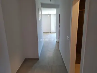 Stan 96 m², Mandre - 2 spavaće sobe i 2 kupaonice - 11