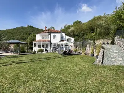 Villa 255 m², Veprinac - Meerblick und Privatsphäre
