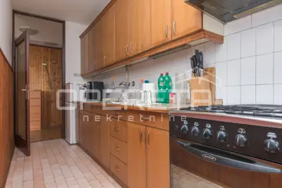 Stan 101 m², Velika Gorica - Kromosovo naselje, garaža - 5