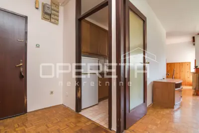 Stan 101 m², Velika Gorica - Kromosovo naselje, garaža - 15