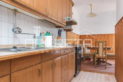 Stan 101 m², Velika Gorica - Kromosovo naselje, garaža - 4