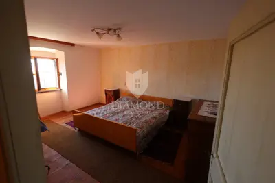 House 115 m², Hum - stone construction and yard - 8