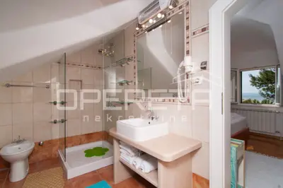 Kuća kraj samoga mora, 198 m², sa bazenom, Supetar, Brač - 11
