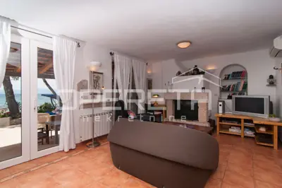 Kuća kraj samoga mora, 198 m², sa bazenom, Supetar, Brač - 7