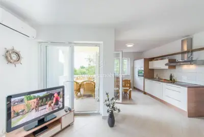 Haus 648 m², Malinska - beheizter Pool und Grill - 4