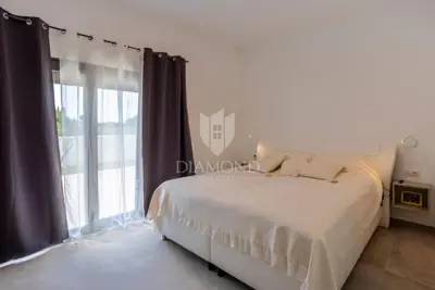 Kuća s bazenom u Svetvinčentu, Istra - 16
