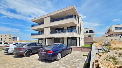 Apartment 58 m², Povljana - garden and covered terrace - 4