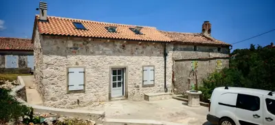 Charming stone house in a quiet location, Skitača, Istra