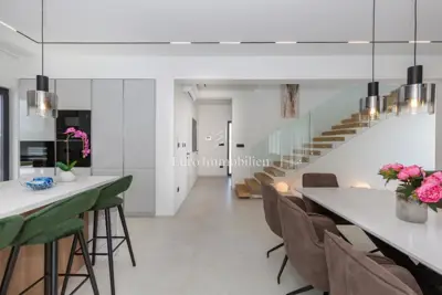 Villa 198 m², Labin - pool and tennis court - 11
