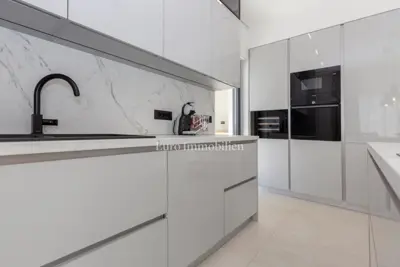 Villa 198 m², Labin - pool and tennis court - 10