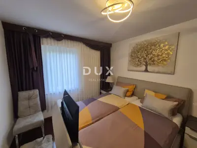 Stan 81,6 m², Crikvenica - pogled na more i parkirno mjesto - 11
