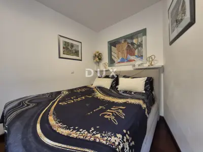 Stan 81,6 m², Crikvenica - pogled na more i parkirno mjesto - 12