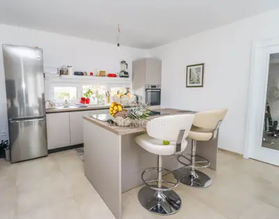 House for sale in Banjole, 200 m² - 2