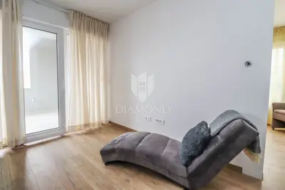 House for sale in Banjole, 200 m² - 9