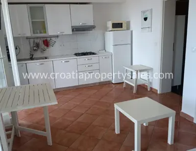 Kuća 216 m², otok Hvar - prvi red do mora - 9