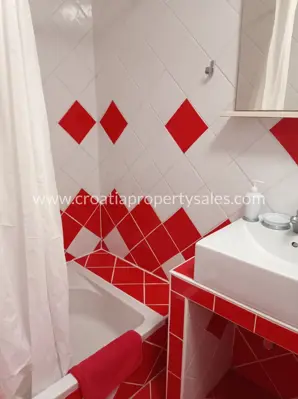 Kuća 216 m², otok Hvar - prvi red do mora - 12