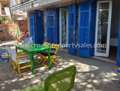 Kuća 216 m², otok Hvar - prvi red do mora - 7