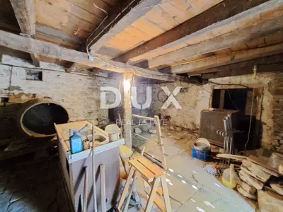 ISTRIEN, UMGEBUNG VON GROŽNJAN - Altbau zur Renovierung mit Grundstück von 60.000 m² - 4