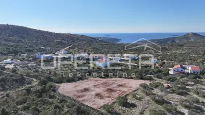 Land 2,186 m², Primošten - sea and island views