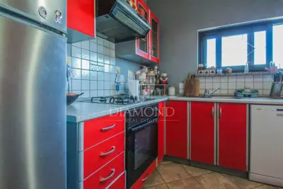 Kuća 141 m², Motovun - otvoren pogled na gradić - 4