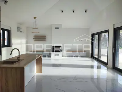 Novogradnja - Moderna prizemnica s bazenom i velikim vrtom, Bokanjac, Zadar - 2