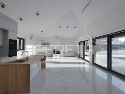 Novogradnja - Moderna prizemnica s bazenom i velikim vrtom, Bokanjac, Zadar - 14