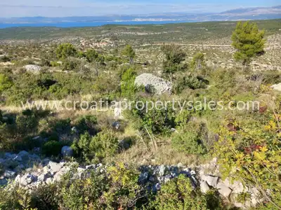 Landwirtschaftsfläche 8.144 m², Insel Brač, Meerblick - 9