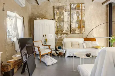Haus 94 m², Juršići - aus Stein, renoviert 2017. - 2