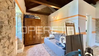 Apartman 1. kat, Vrsi, kamena zgrada i prirodni detalji - 3