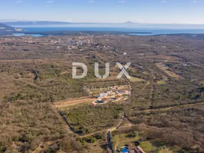 Building plot 1,004 m², Rakalj - 2 km to the sea - 4