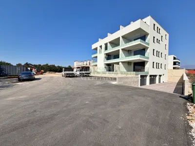 Stan 74 m², Povljana - 2 etaže, balkon i parkirno mjesto - 3