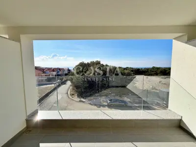 Stan 74 m², Povljana - 2 etaže, balkon i parkirno mjesto - 7