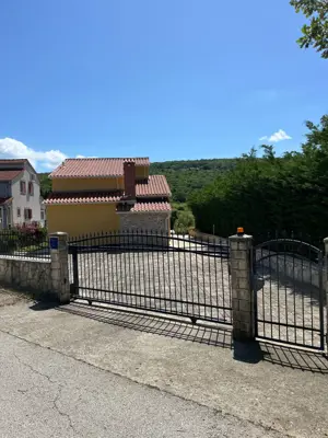 House with a pool surrounded by greenery, Labin, Istria - 7
