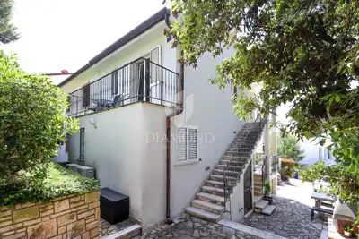House, Rovinj - 100 m from the beach, two apartments