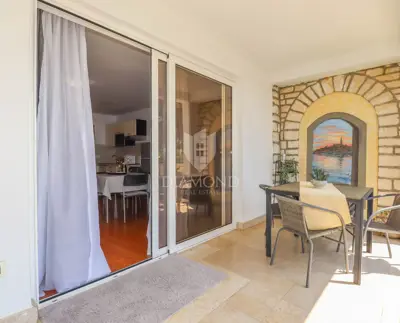 Haus, Rovinj - 100 m vom Strand, zwei Wohnungen - 8