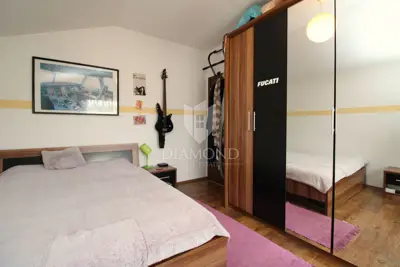 Stan 86 m², Sroki - dvije spavaće sobe i balkon - 7
