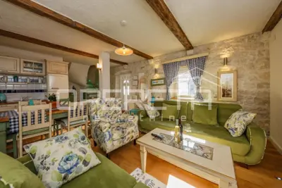 Wohnung 72 m², Kaštel Novi - 50 m zum Meer - 2