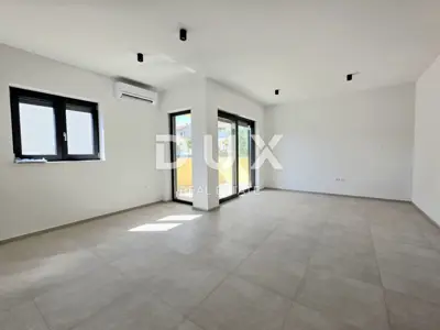 Stan 71,4 m², Štinjan - novogradnja, lift i garaža