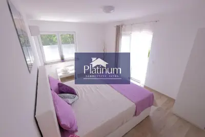 Haus 220 m², Štokovci - Pool und Garten - 5