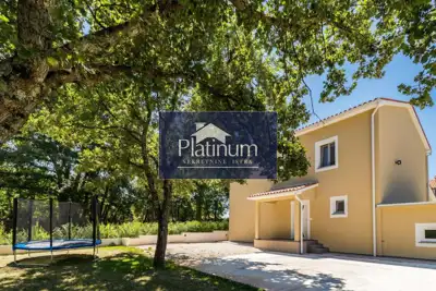 Haus 220 m², Štokovci - Pool und Garten - 3