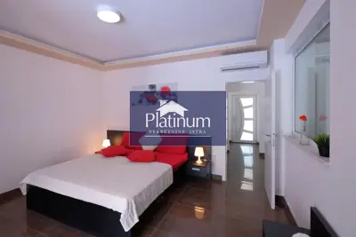 Haus 220 m², Štokovci - Pool und Garten - 7
