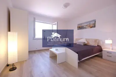 Haus 220 m², Štokovci - Pool und Garten - 8