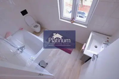 Haus 220 m², Štokovci - Pool und Garten - 9