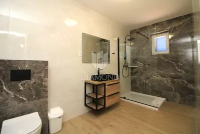 Villa 184 m², Dobrinj - Pool und Privatsphäre - 19