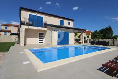 Villa 184 m², Dobrinj - Pool und Privatsphäre